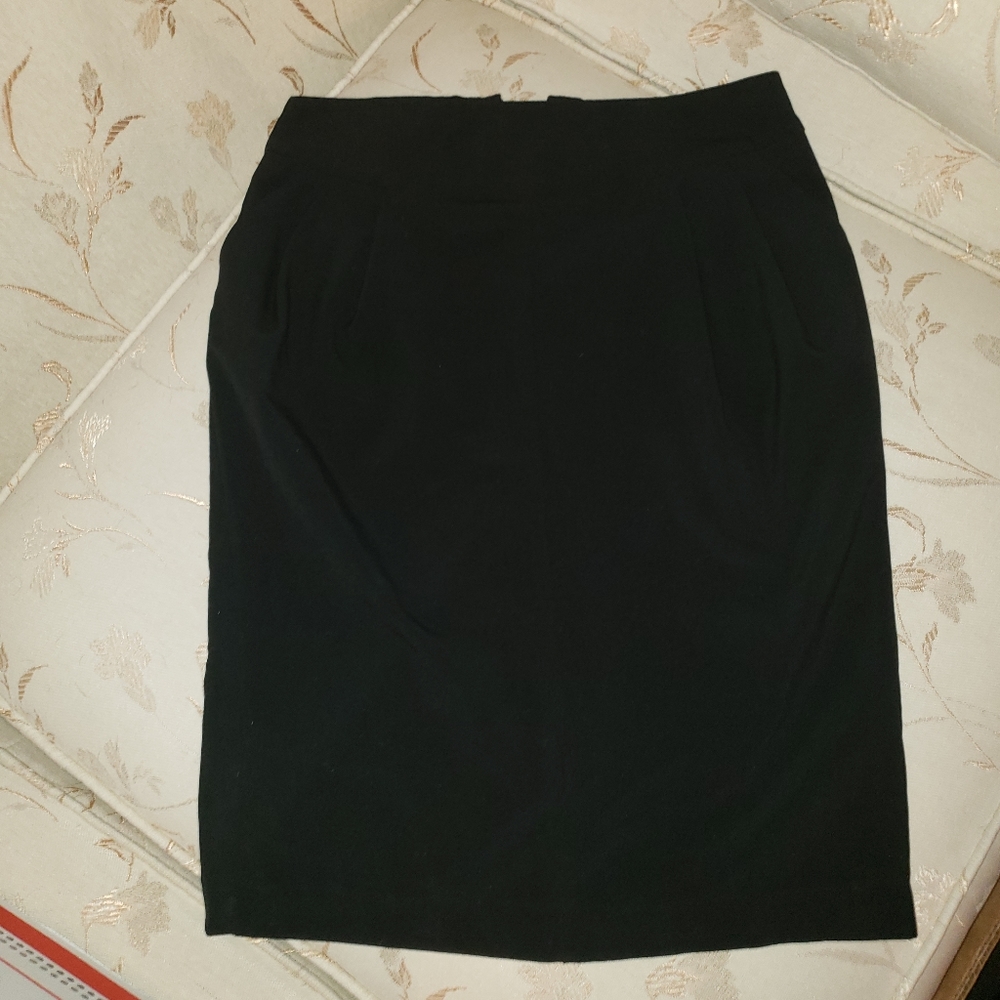 Black pencil skirt